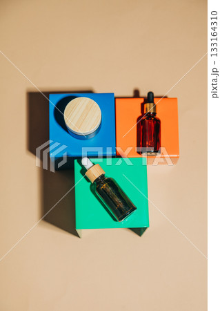 Cosmetic platforms with metal pastel stands Cosmetic platforms with metal pastel stands 133164310