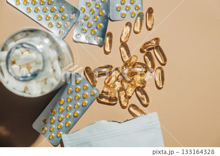 Transparent fish oil capsules with Omega-3 and Omega-6 133164328