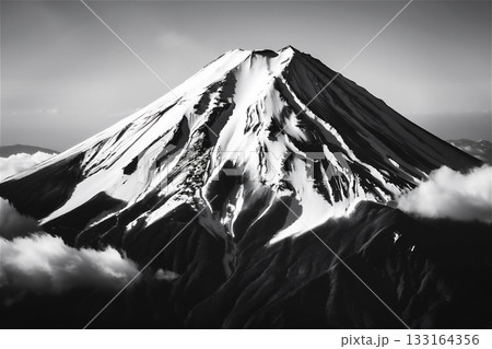 雪をかぶった山の風景 雪をかぶった山の風景 133164356