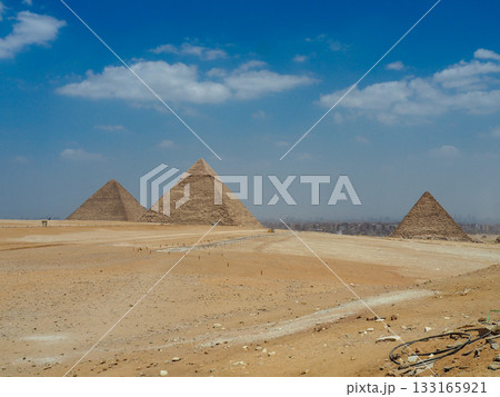 エジプト・ギザ 三大ピラミッド エジプト・ギザ 三大ピラミッド 133165921