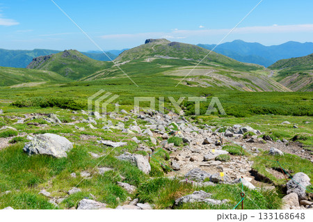 大雪山お鉢平展望台から望む黒岳(大雪山国立公園・北海道) 大雪山お鉢平展望台から望む黒岳(大雪山国立公園・北海道) 133168648