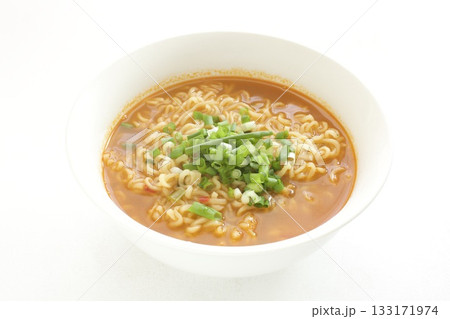 韓国のインスタントラーメン 133171974