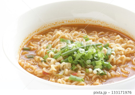 韓国のインスタントラーメン 韓国のインスタントラーメン 133171976