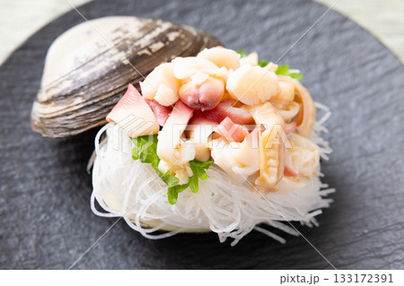 美味しいホッキ貝の刺身 133172391