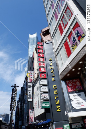 歌舞伎町の雑居ビル群 歌舞伎町の雑居ビル群 133173866