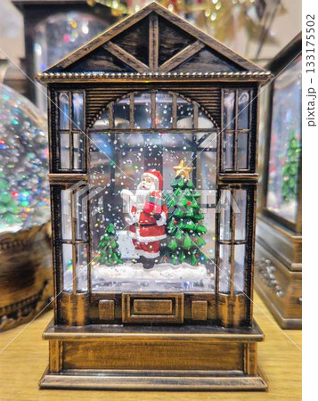 クリスマス　スノーイングライト 133175502