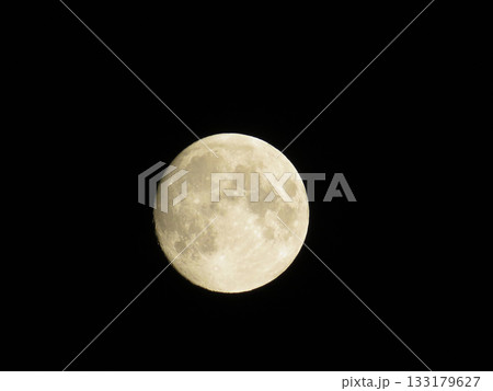 Full Moon in near plan Full Moon in near plan 133179627