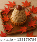秋のモンブランと紅葉の静物イメージ 133179784