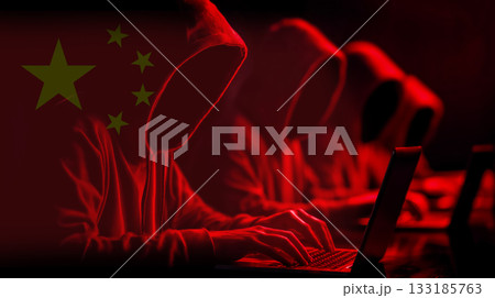 国家的サイバー攻撃と匿名性を象徴するフード集団の抽象構図 国家的サイバー攻撃と匿名性を象徴するフード集団の抽象構図 133185763