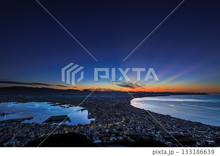 夜景と光芒 133186639