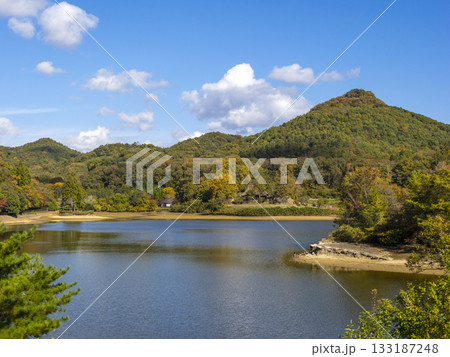 秋の有馬富士と福島大池 133187248