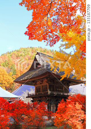 信濃大町の古刹 霊松寺の秋 信濃大町の古刹 霊松寺の秋 133187709