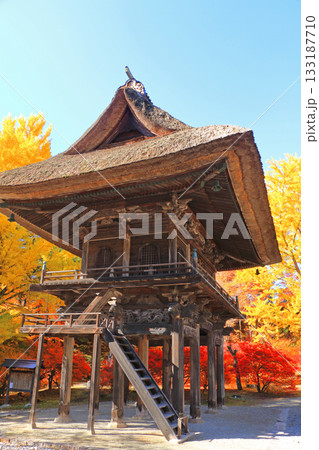 信濃大町の古刹 霊松寺の秋 信濃大町の古刹 霊松寺の秋 133187710