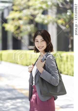 30代のビジネスウーマン 133189927