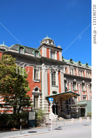 大阪中央公会堂と青空 133190710