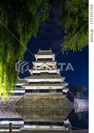 《長野県》松本城の夜景 《長野県》松本城の夜景 133191168