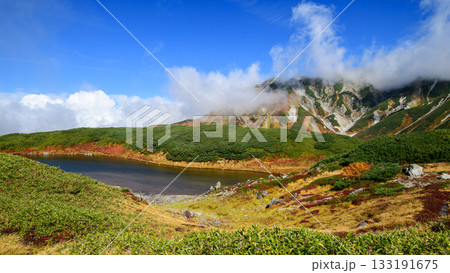 みどりが池と立山連峰秋の絶景 立山黒部アルペンルート 室堂平 富山県 みどりが池と立山連峰秋の絶景 立山黒部アルペンルート 室堂平 富山県 133191675