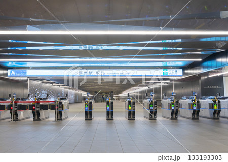 大阪メトロ夢洲駅 改札口 大阪メトロ夢洲駅 改札口 133193303