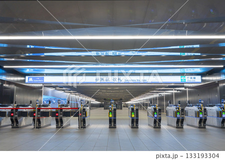 大阪メトロ夢洲駅 改札口 大阪メトロ夢洲駅 改札口 133193304