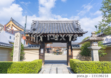 京都　壬生寺　南門 133196218