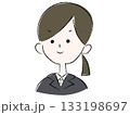 スーツを着た女性のイラスト ひとつ結び　就活　就職活動　新卒　リクルートスーツ 133198697