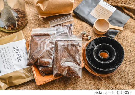 小分けしたコーヒー粉 133199056