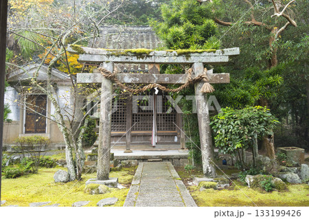 京都　矢田天満宮　紅葉の季節 133199426