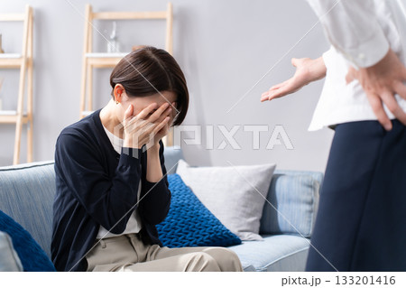カップル DV 喧嘩 カップル DV 喧嘩 133201416