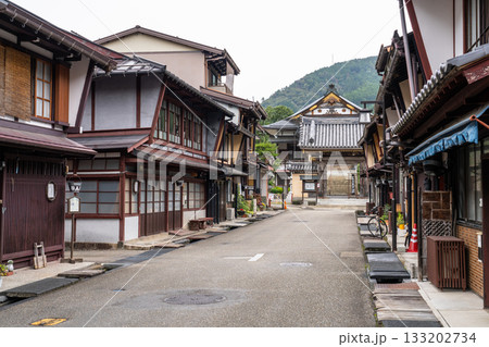 《岐阜県》郡上八幡・八幡町の古い街並み 133202734