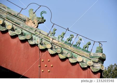 Imperial roof figure decorations, architectural details from the Temple of Heaven in Beijing, China 133203548