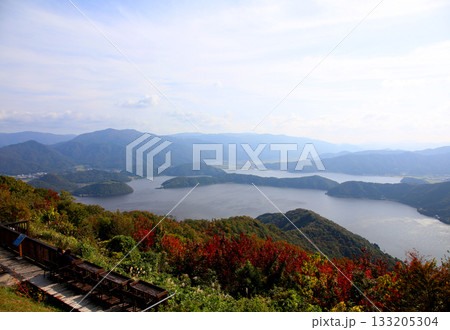 三方テラス　三方五湖レインボーライン　山頂公園　日本海　水月湖　日向湖　菅湖　久々子湖　若狭湾　 133205304