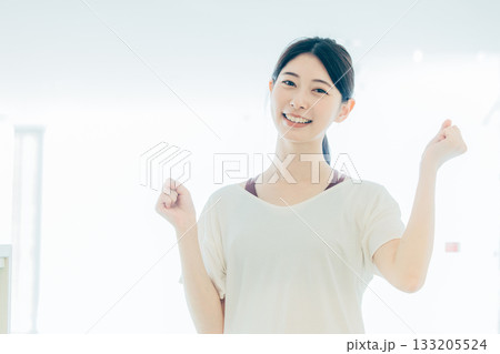 スポーツウェアの女性 133205524