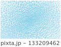 勢いよく降り注ぐシャワー水の青い飛沫のようなドット柄のイラスト調レタッチ＆色彩加工画像 133209462
