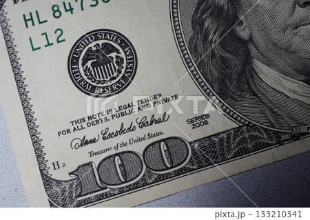 ドル 133210341
