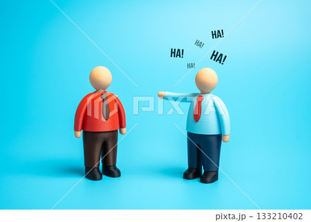 The boss ridicules the opponent after winning an argument. Toxic behavior, demeaning employees. Refusal to hire. Workplace bullying, leadership problems, ethical violations 133210402