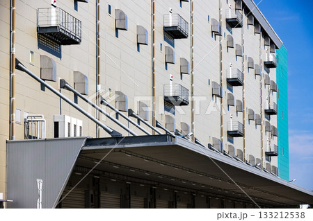 ロジスティクス トラックヤード ロジスティクス トラックヤード 133212538