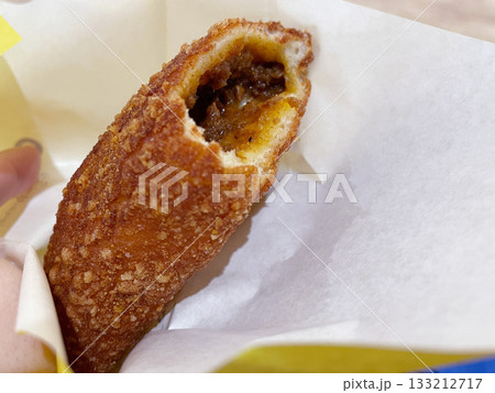 チーズ入りカレーパン 133212717