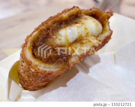 チーズ入りカレーパン 133212721