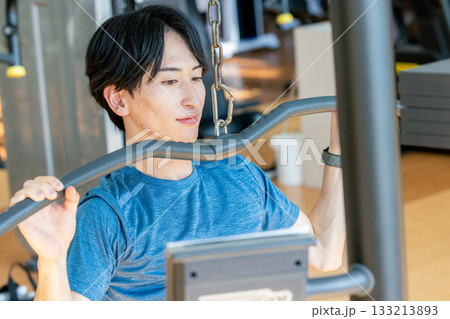 ラットプルダウンマシン 133213893