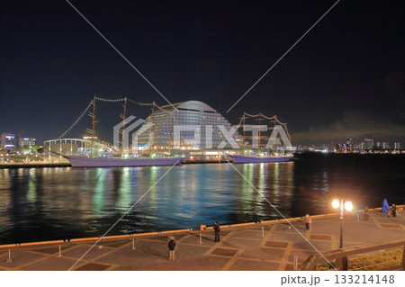 神戸メリケンパークと日本丸と海王丸 133214148