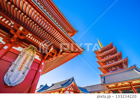 日本の東京都市景観 浅草寺の五重塔などを望む。インバウンド続く…青空が広がる東京=11月17日 日本の東京都市景観 浅草寺の五重塔などを望む。インバウンド続く…青空が広がる東京=11月17日 133214220