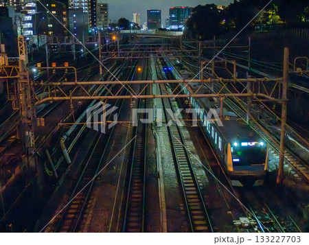【京浜東北線】深夜の都心へ向かう普通列車 【京浜東北線】深夜の都心へ向かう普通列車 133227703