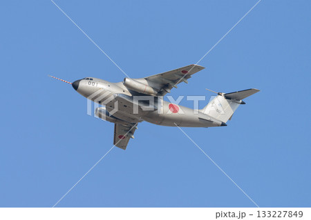 上昇する航空自衛隊C-1輸送機初号機 上昇する航空自衛隊C-1輸送機初号機 133227849