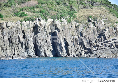 東尋坊の沖合いに浮かぶ雄島 2 133228446