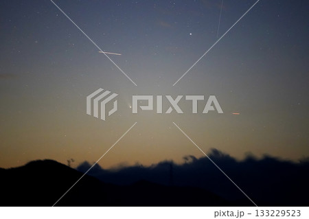 レモン彗星と夕焼け 133229523