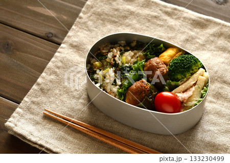 ピーマンの肉詰め弁当 133230499