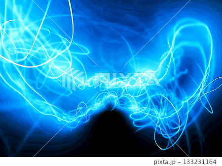 青く光る煙が渦巻く抽象的な背景 133231164