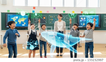 明るい教室で笑顔の子どもたちが浮かぶ鯨のホログラムを見る教育風景 133232997