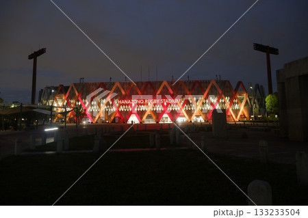 花園ラグビー場の夜のイルミネーション 花園ラグビー場の夜のイルミネーション 133233504