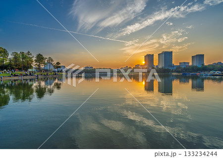 夕日 日没 夕焼け 133234244